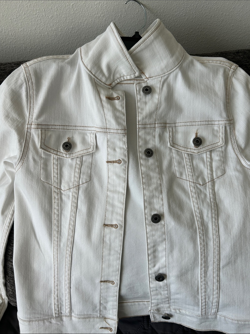 i jeans by Buffalo White Denim Jacket with Contrast Stitching